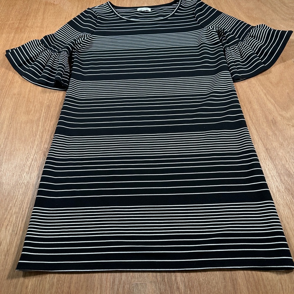 Max Studio Striped Dress Womens Small Black White Ruffle Bell Sleeve